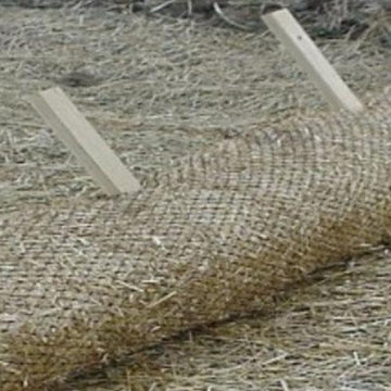 Straw Wattle Stake